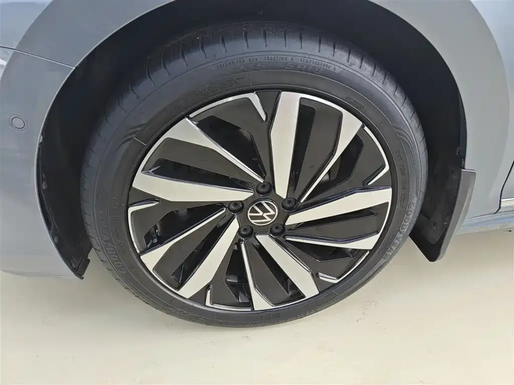 Volkswagen Passat — фото 7