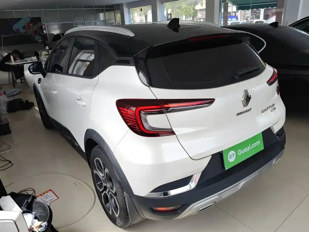 Renault Kaptur — фото 10