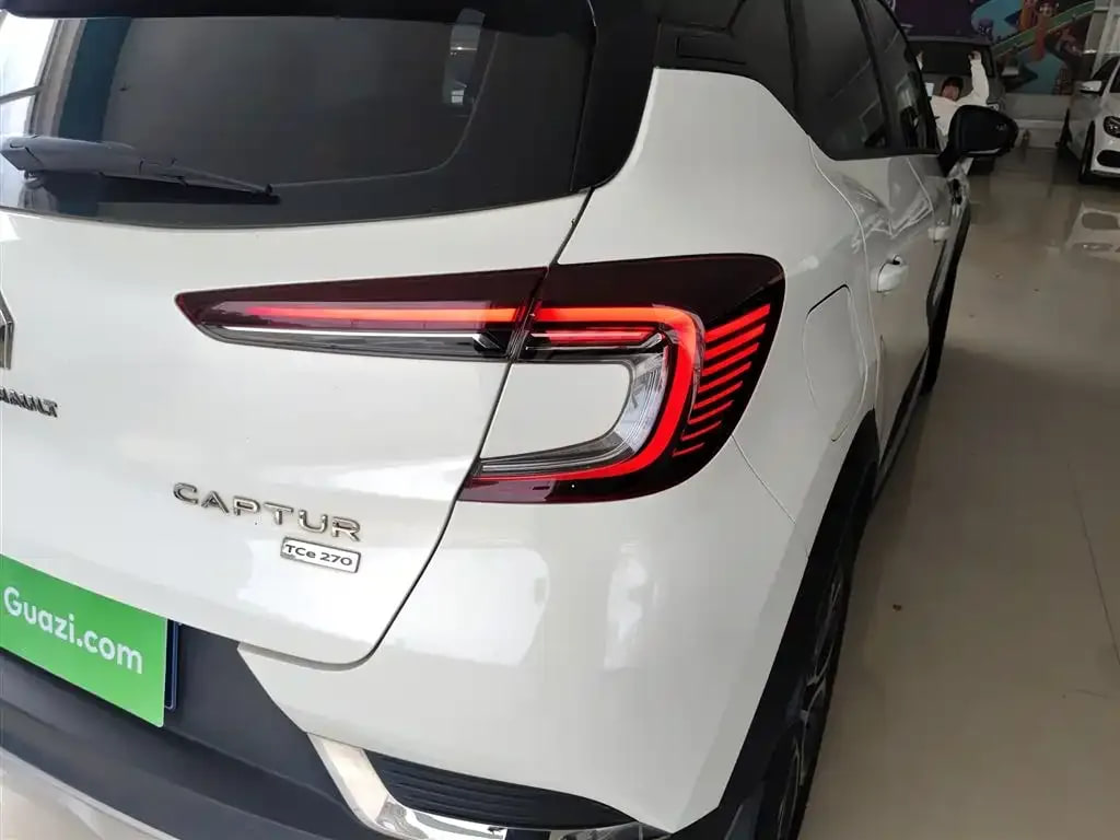 Renault Kaptur — фото 12