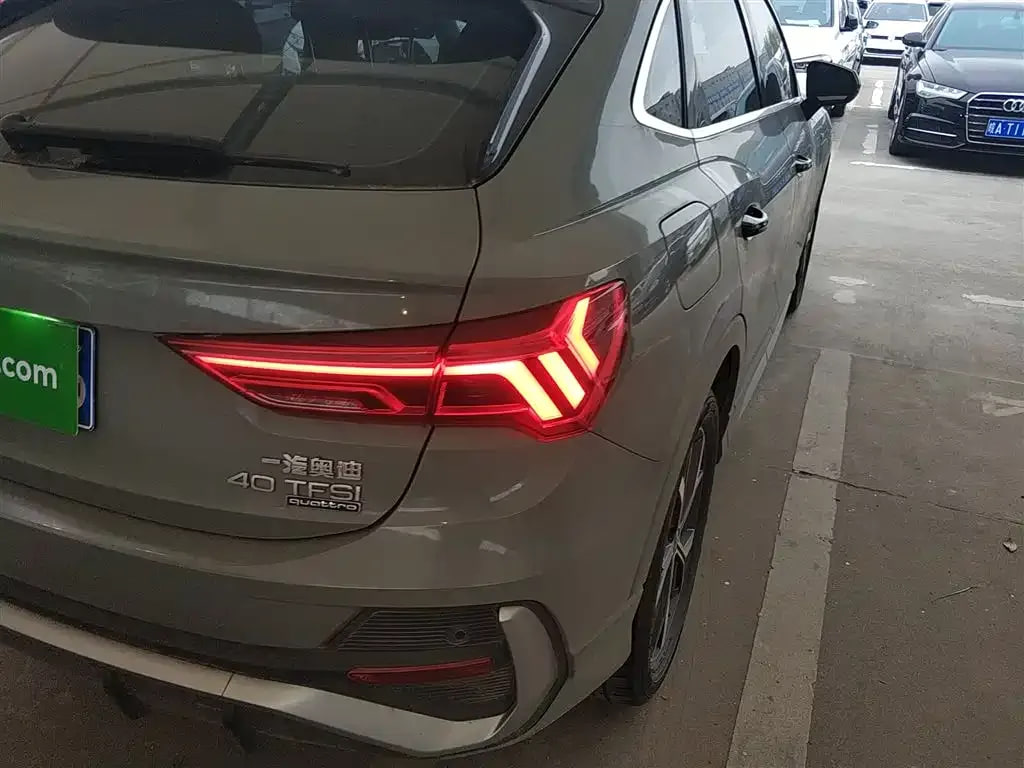 Audi Q3 Sportback — фото 10