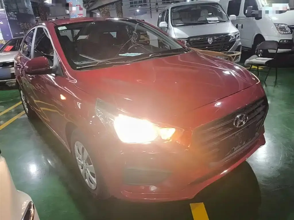 Hyundai Reina — фото 2