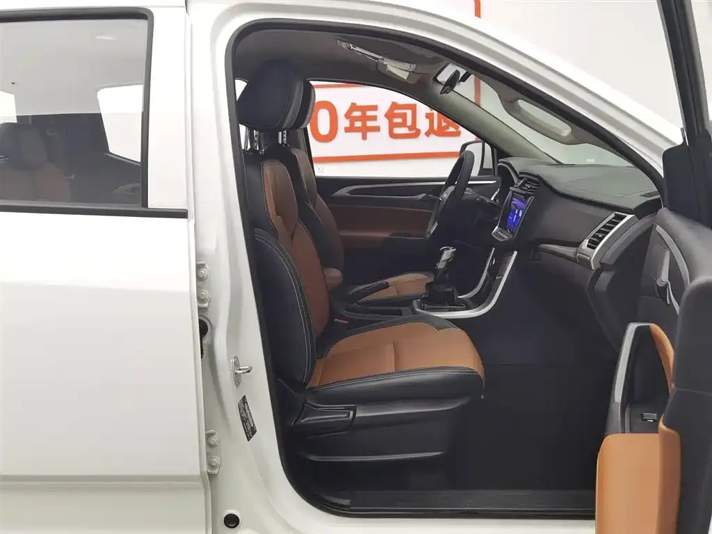 SAIC Maxus T70 — фото 11