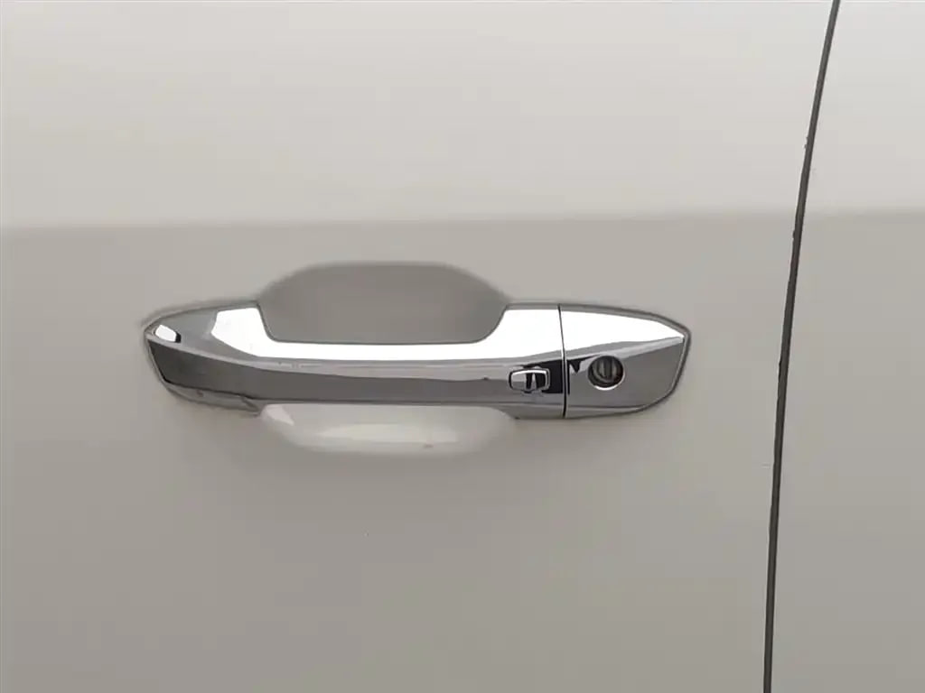 SAIC Maxus T70 — фото 13