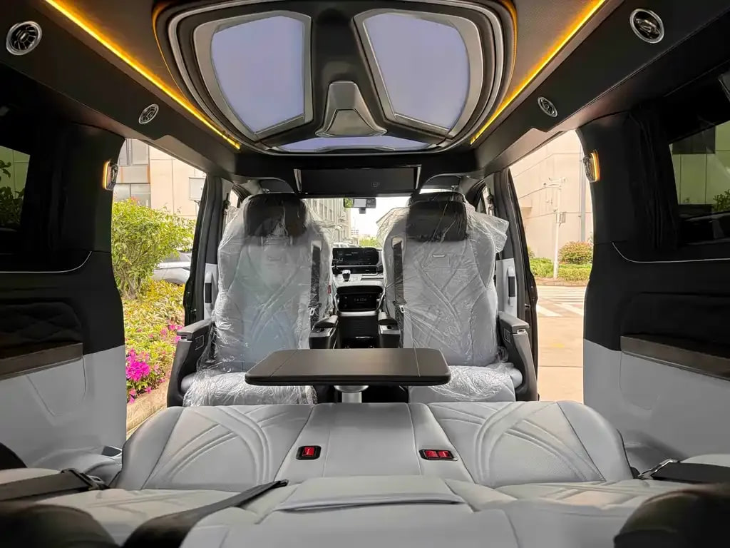 Ford Transit Black Knight — фото 8
