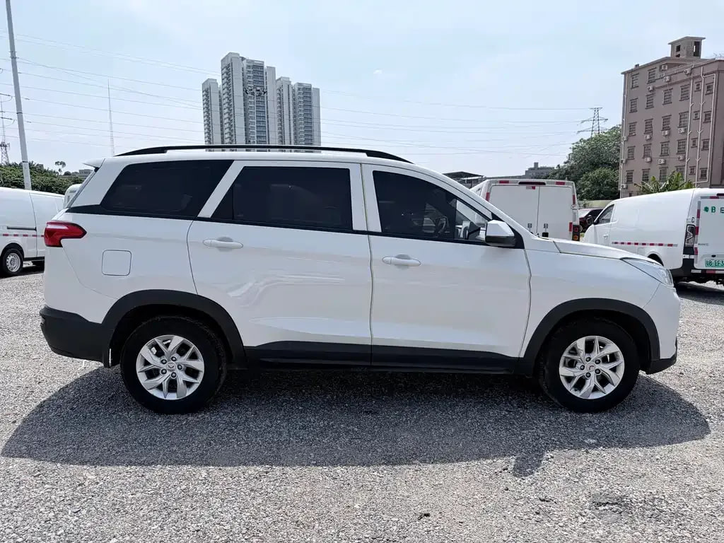 Wuling Hongguang S3 — фото 4