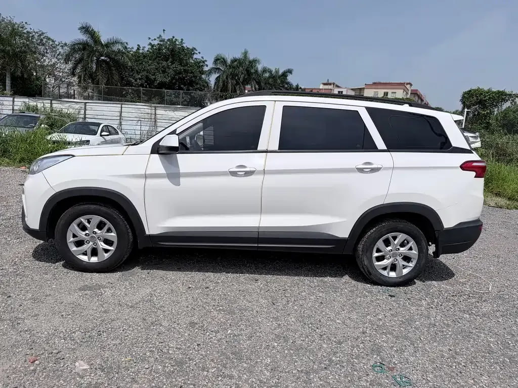 Wuling Hongguang S3 — фото 6