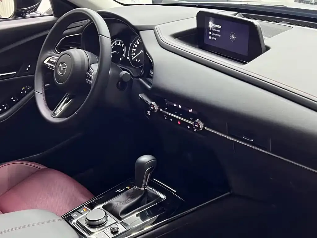 Mazda CX-30 — фото 15