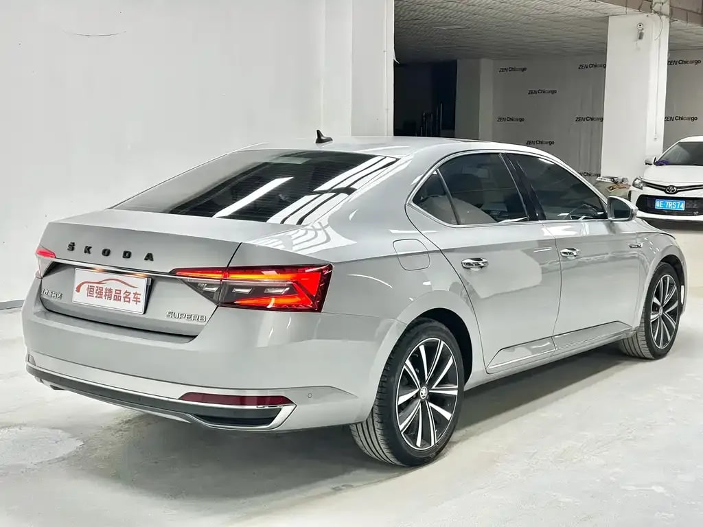 Skoda Superb — фото 3