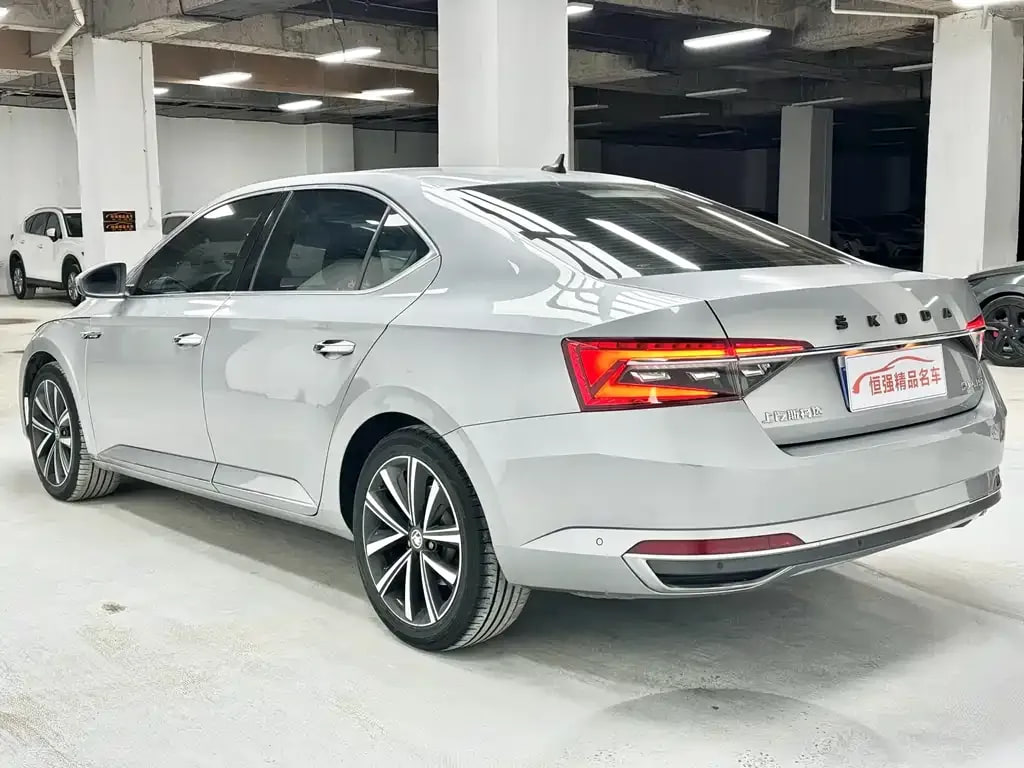 Skoda Superb — фото 6