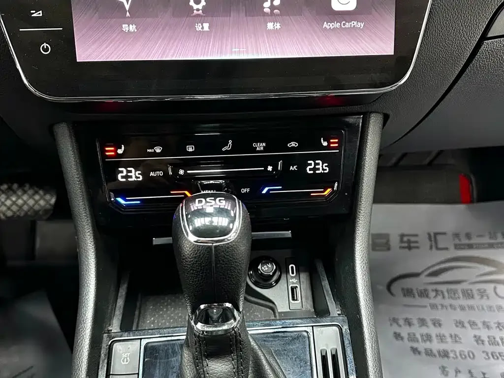 Skoda Superb — фото 9