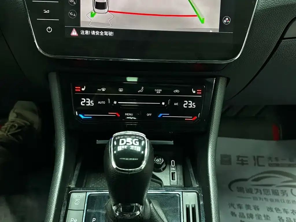 Skoda Superb — фото 13