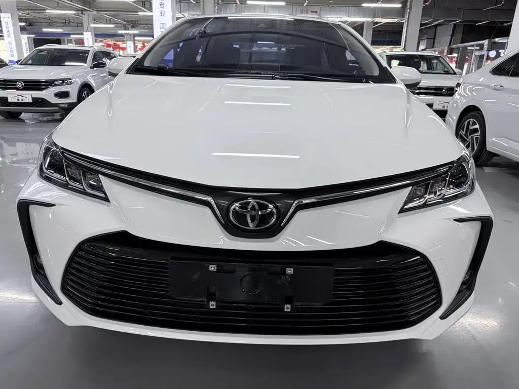 Toyota Corolla — фото 5