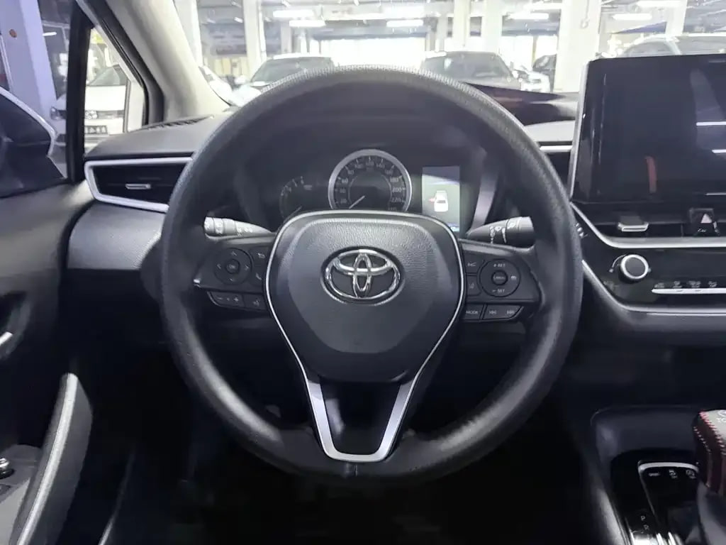 Toyota Corolla — фото 11