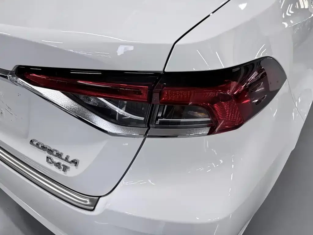 Toyota Corolla — фото 14