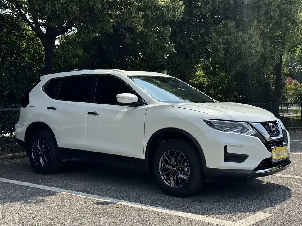 Nissan X-Trail — фото 7
