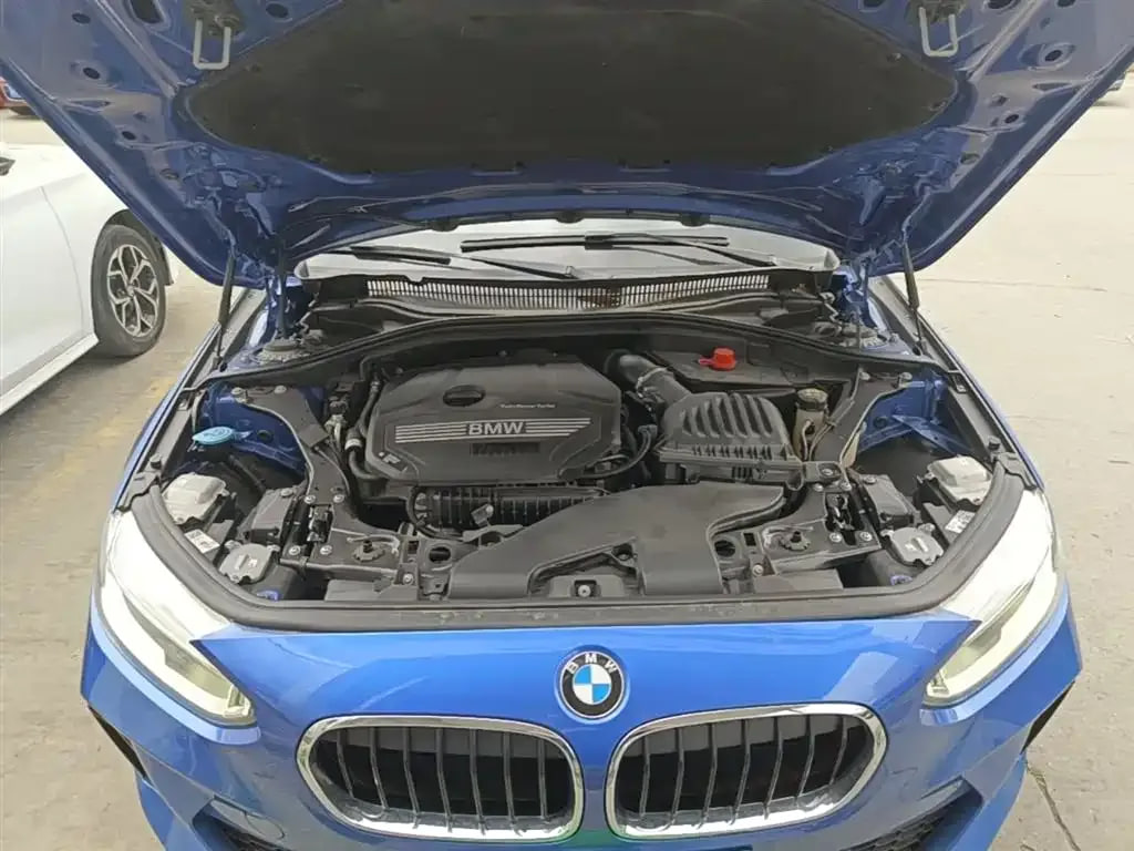 BMW 1 Xi — фото 10