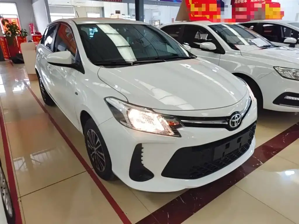 Toyota Vios — фото 4