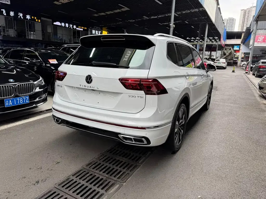 Volkswagen Tiguan L — фото 6