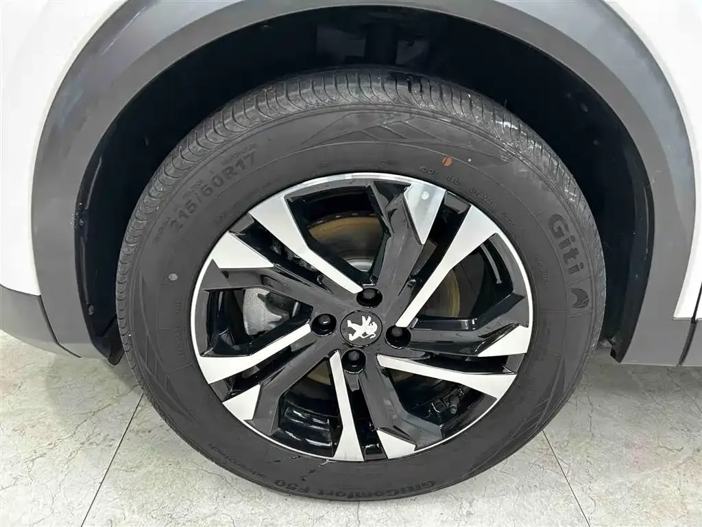 Peugeot 2008 — фото 14