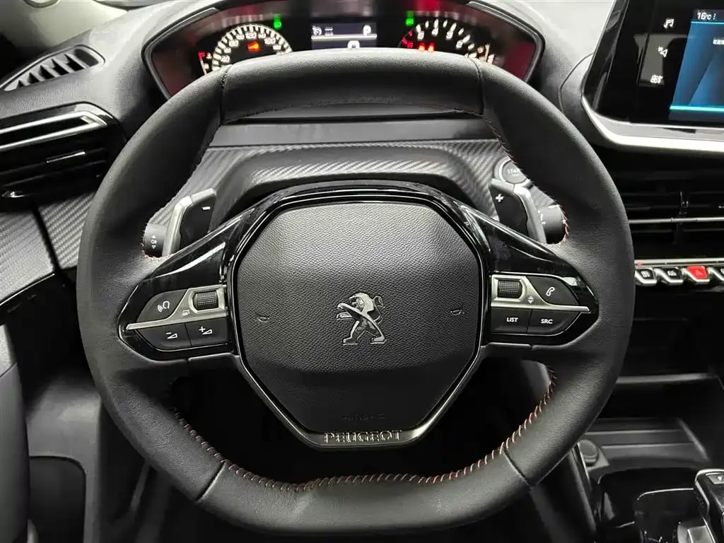Peugeot 2008 — фото 15