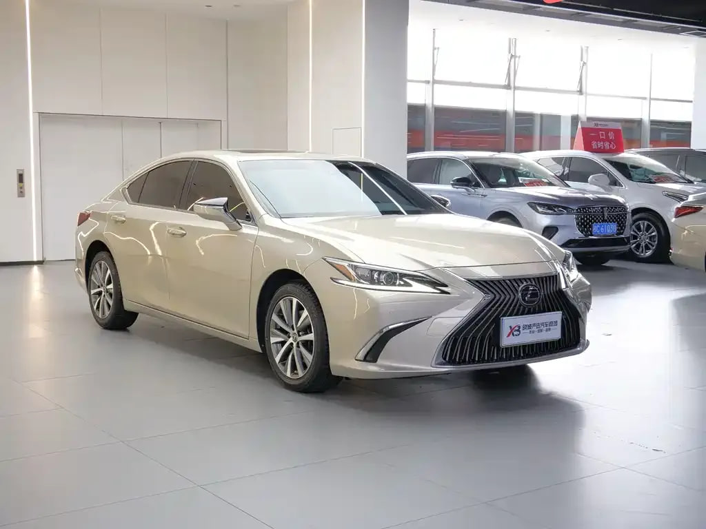 Lexus Es — фото 5