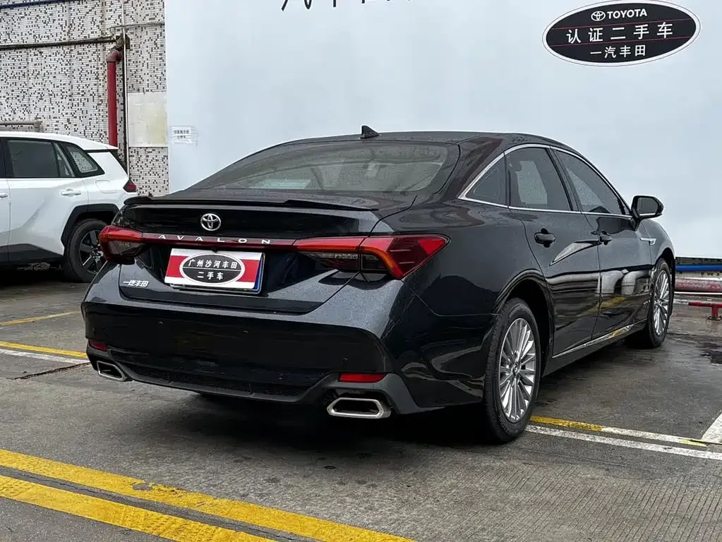 Toyota Avalon — фото 14