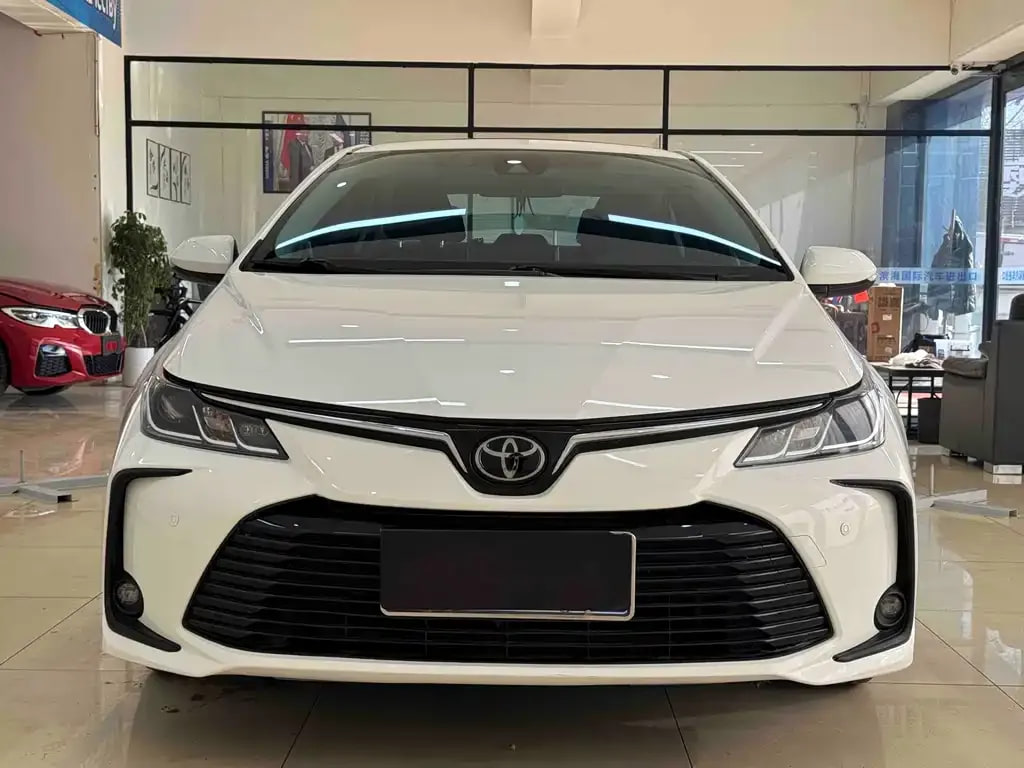 Toyota Corolla — фото 2