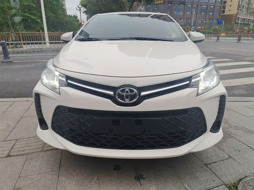 Toyota Vios — фото 4