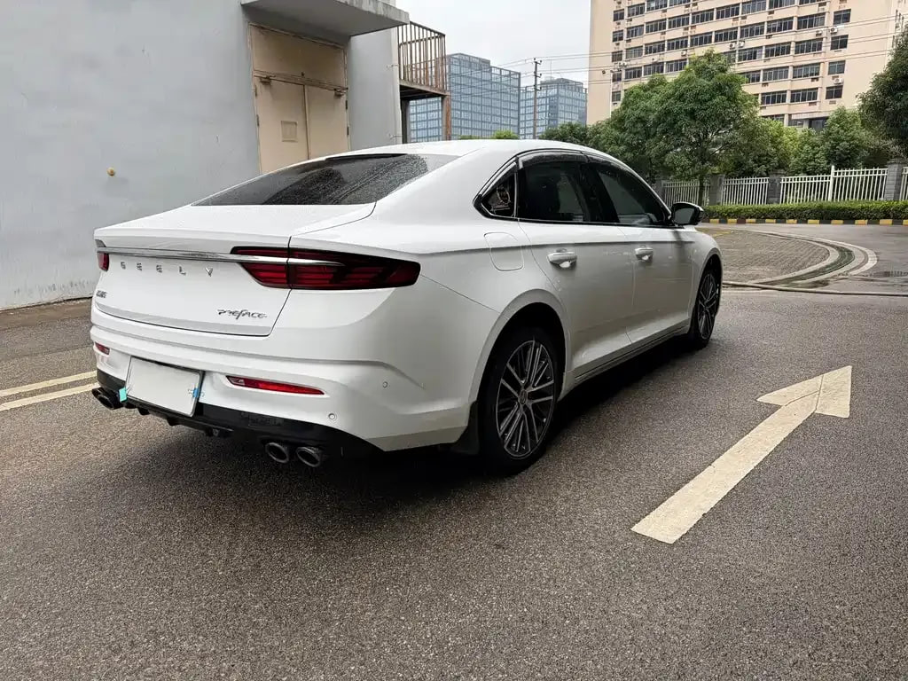 Geely Preface — фото 12