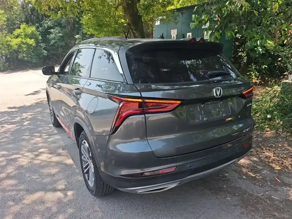 Changan Cs75Plus — фото 2