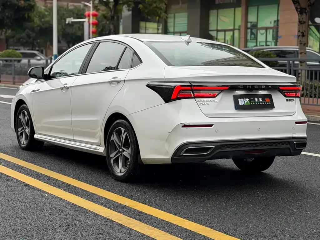 Chery Arrizo 5 Plus — фото 14