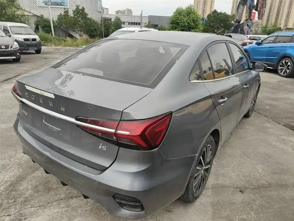 Roewe I5 — фото 5