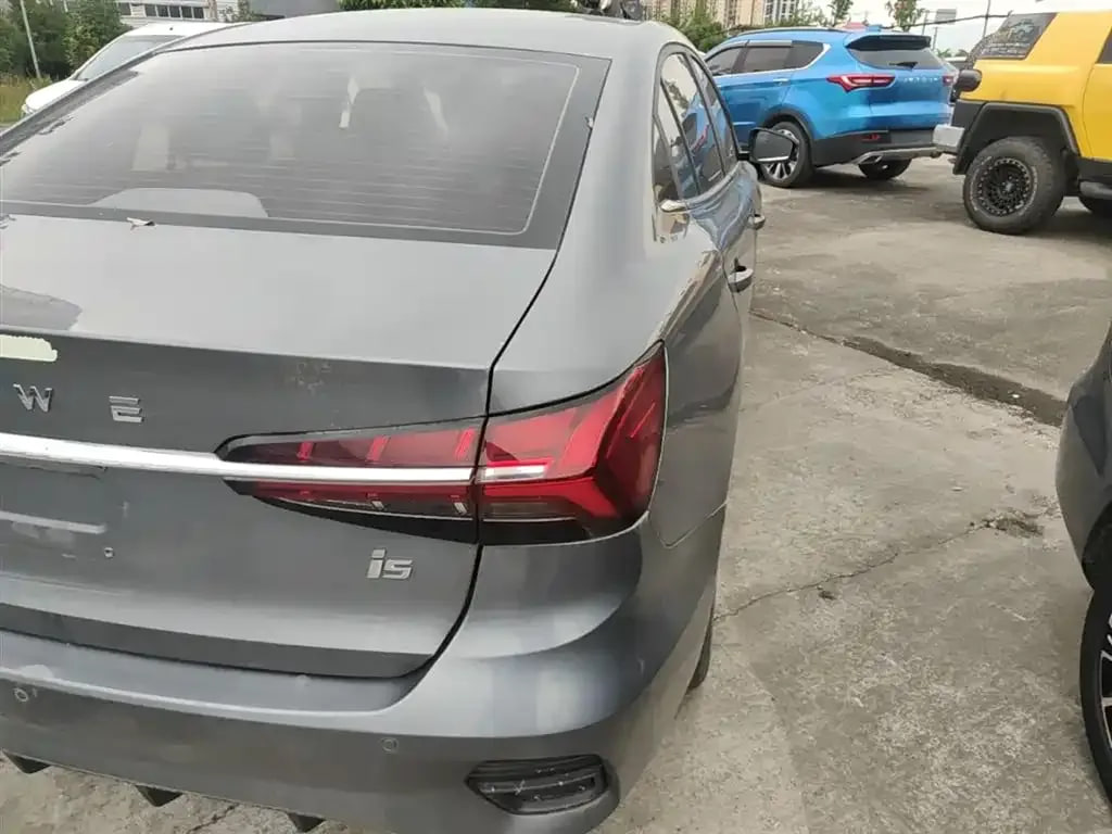Roewe I5 — фото 12