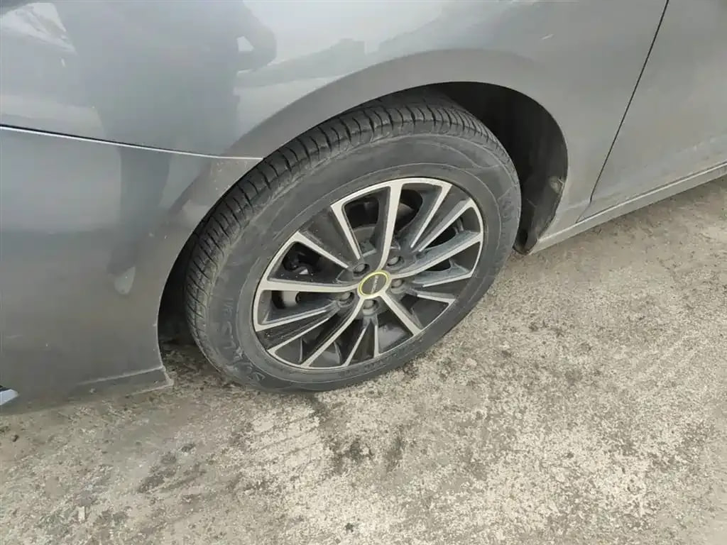 Roewe I5 — фото 13