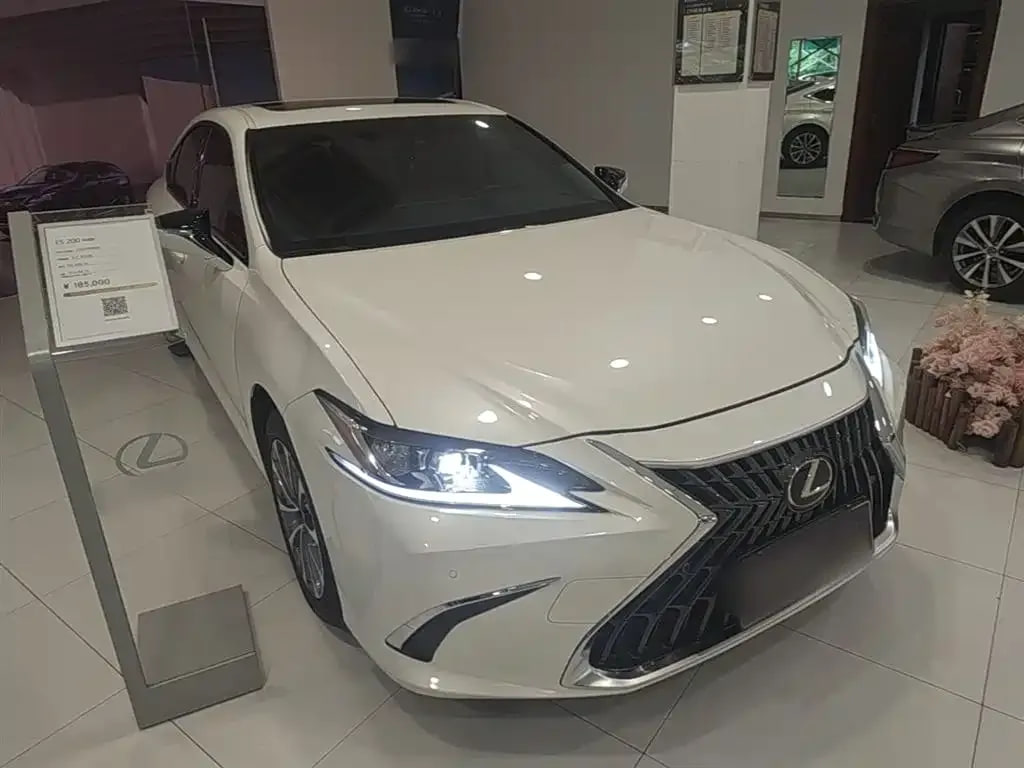 Lexus Es — фото 4