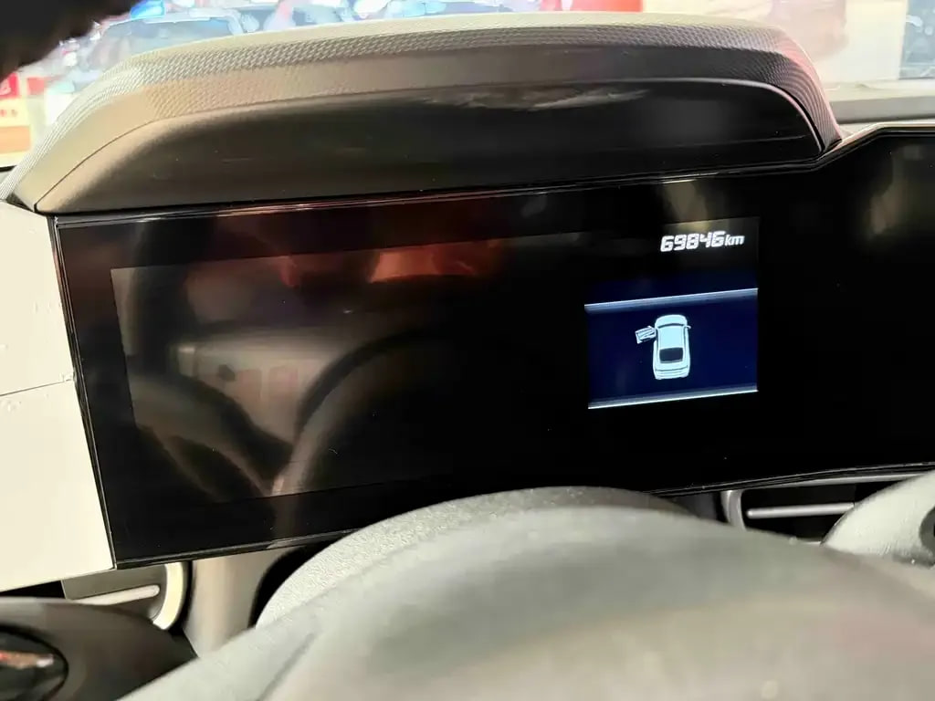 Hyundai Elantra — фото 4