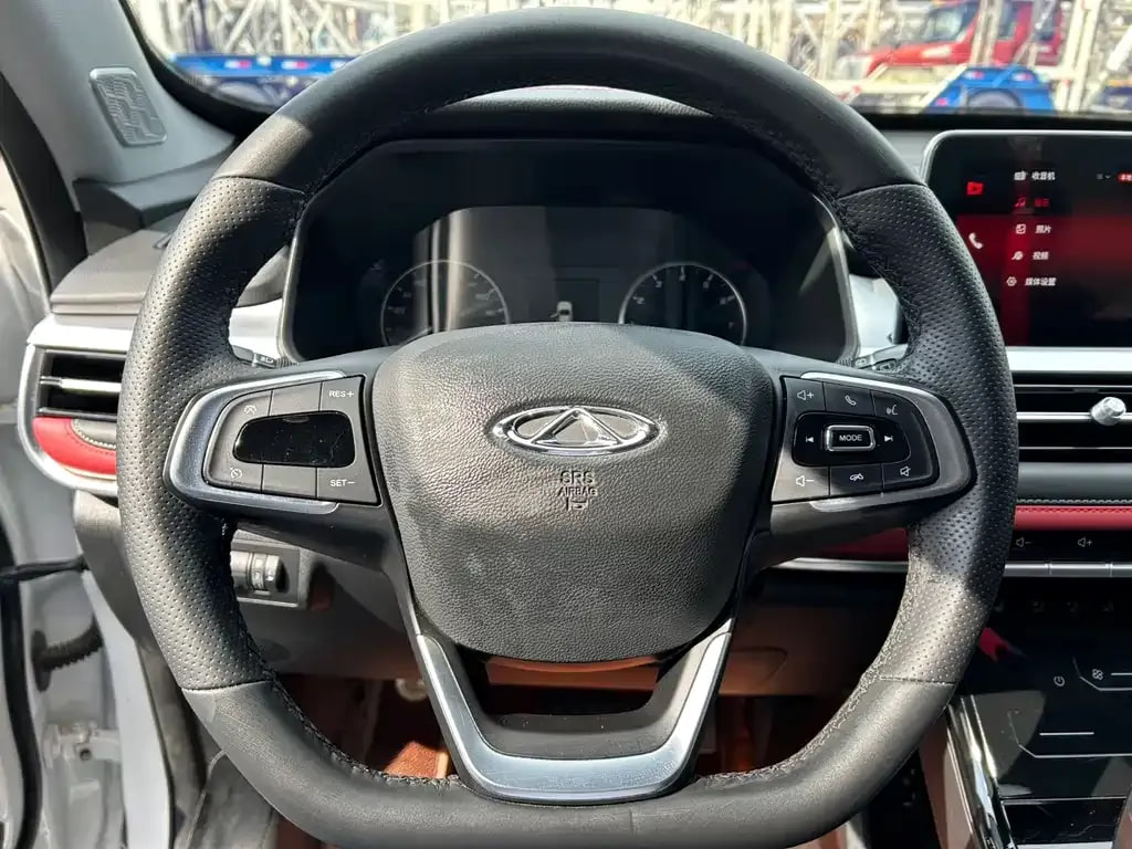 Chery Tiggo 7 — фото 12