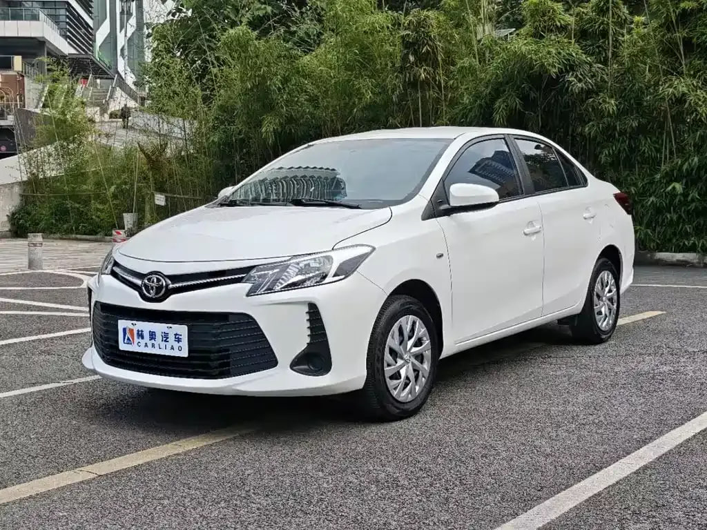 Toyota Vios — фото 6