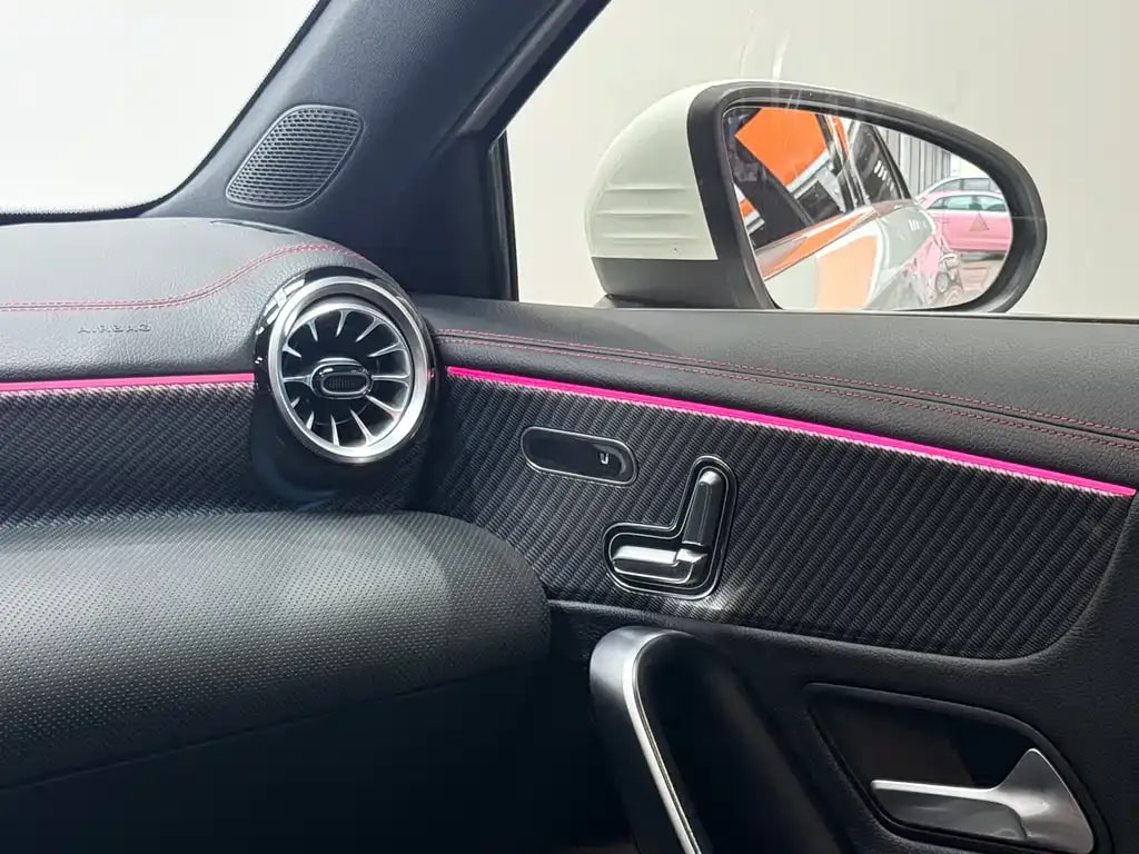 Mercedes-Benz A-Class — фото 11
