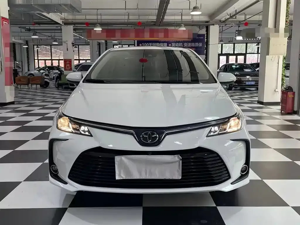 Toyota Corolla — фото 6