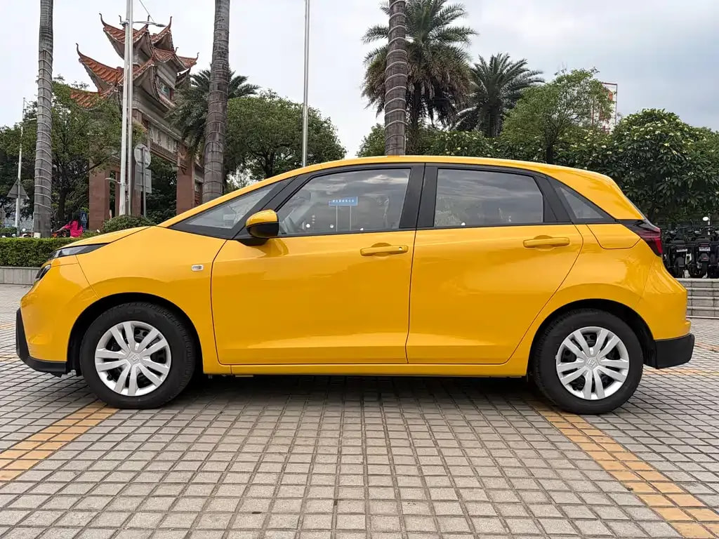 Honda Fit — фото 13