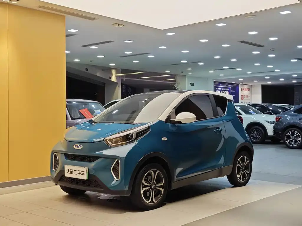 Chery Ant