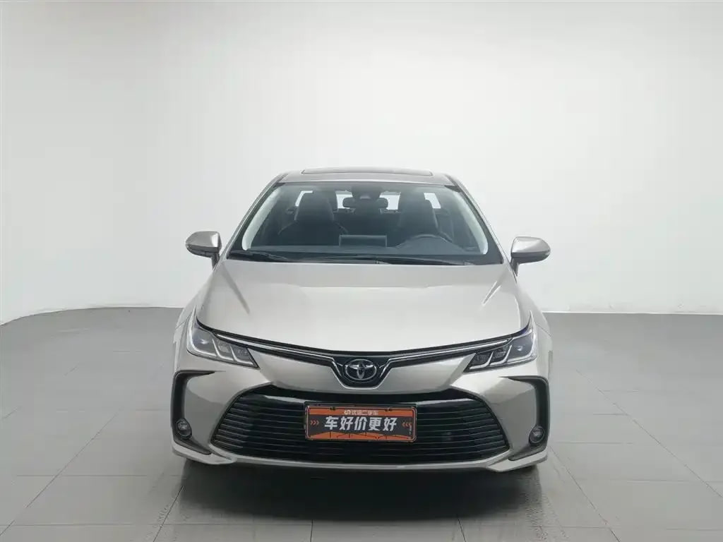 Toyota Corolla — фото 6