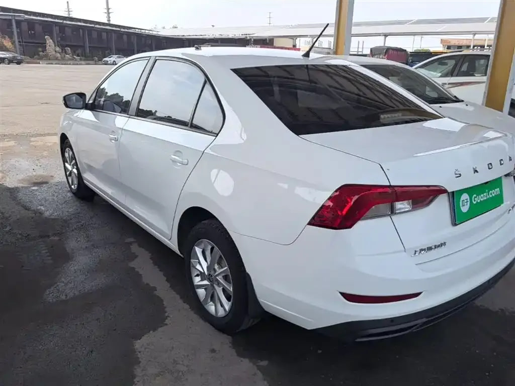 Skoda Rapid — фото 4