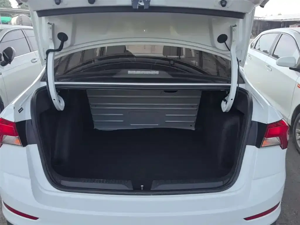 Skoda Rapid — фото 12