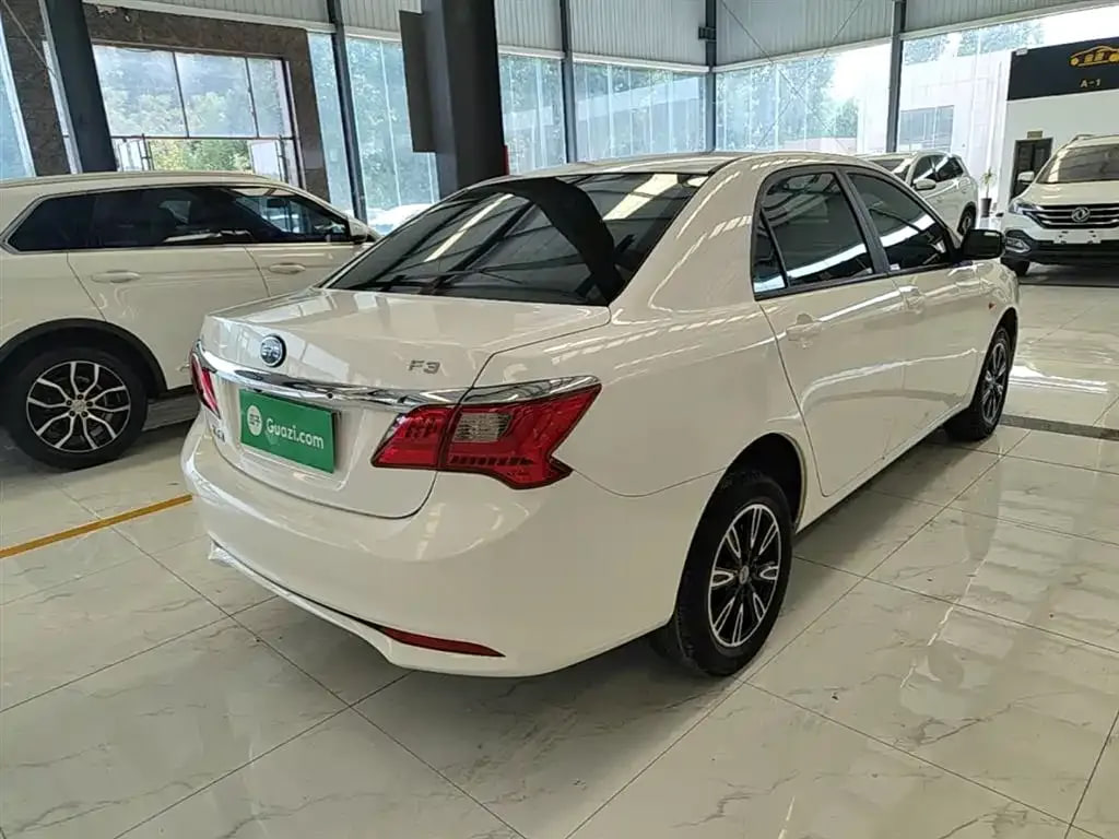 BYD F3 — фото 4