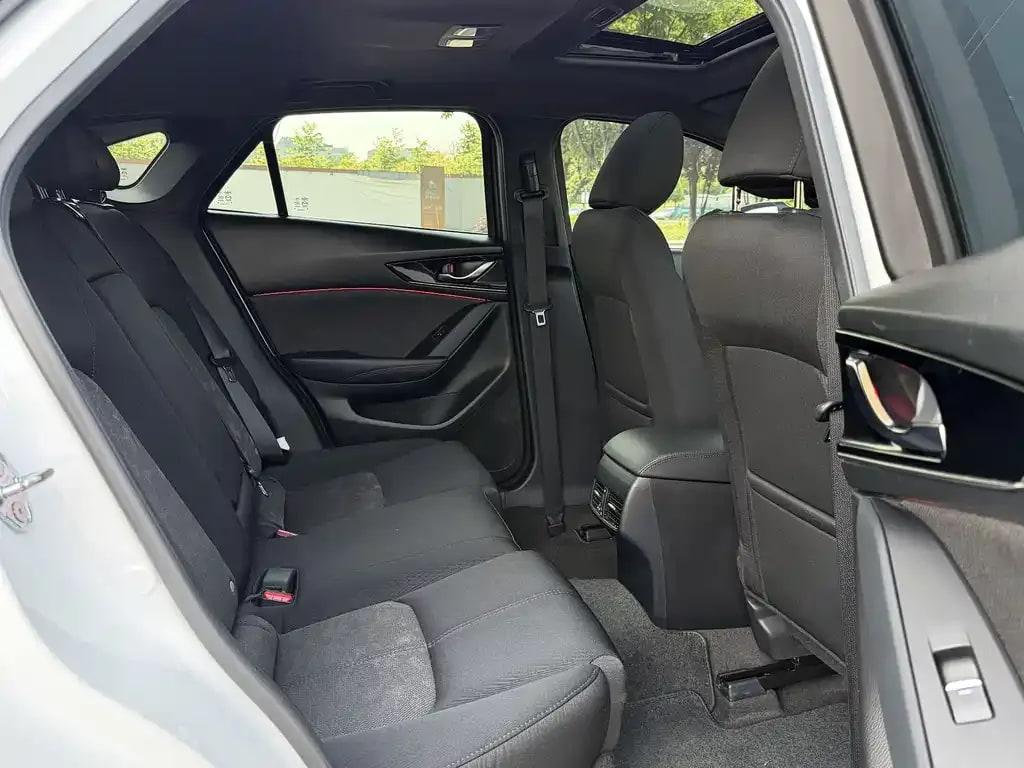 Mazda CX-4 — фото 11