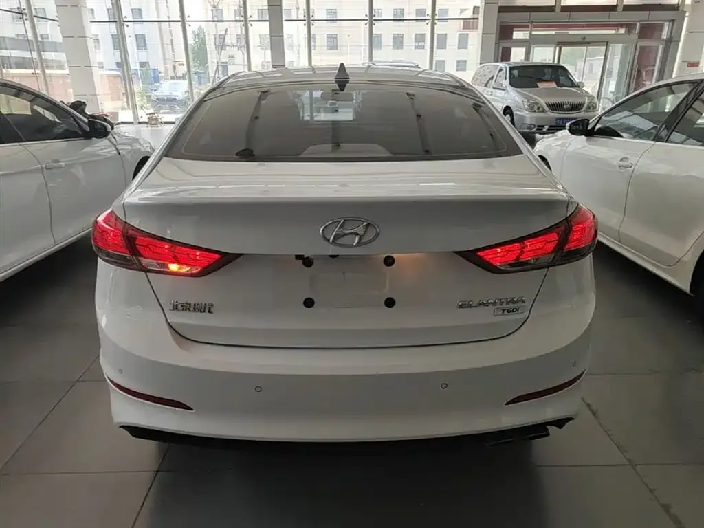 Hyundai Celesta — фото 2
