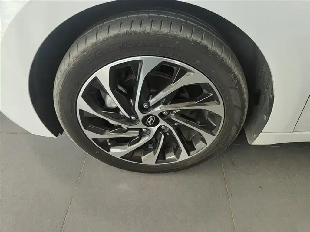Hyundai Celesta — фото 11