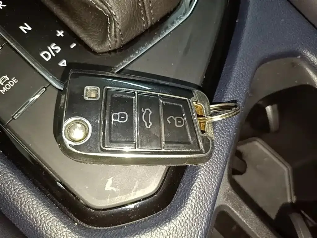 Volkswagen Tharu — фото 15